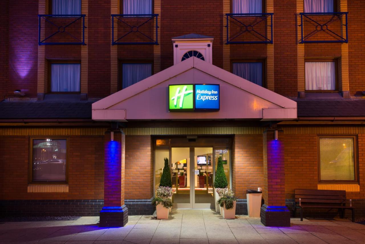 Holiday Inn Express Stoke-On-Trent By Ihg Exterior foto