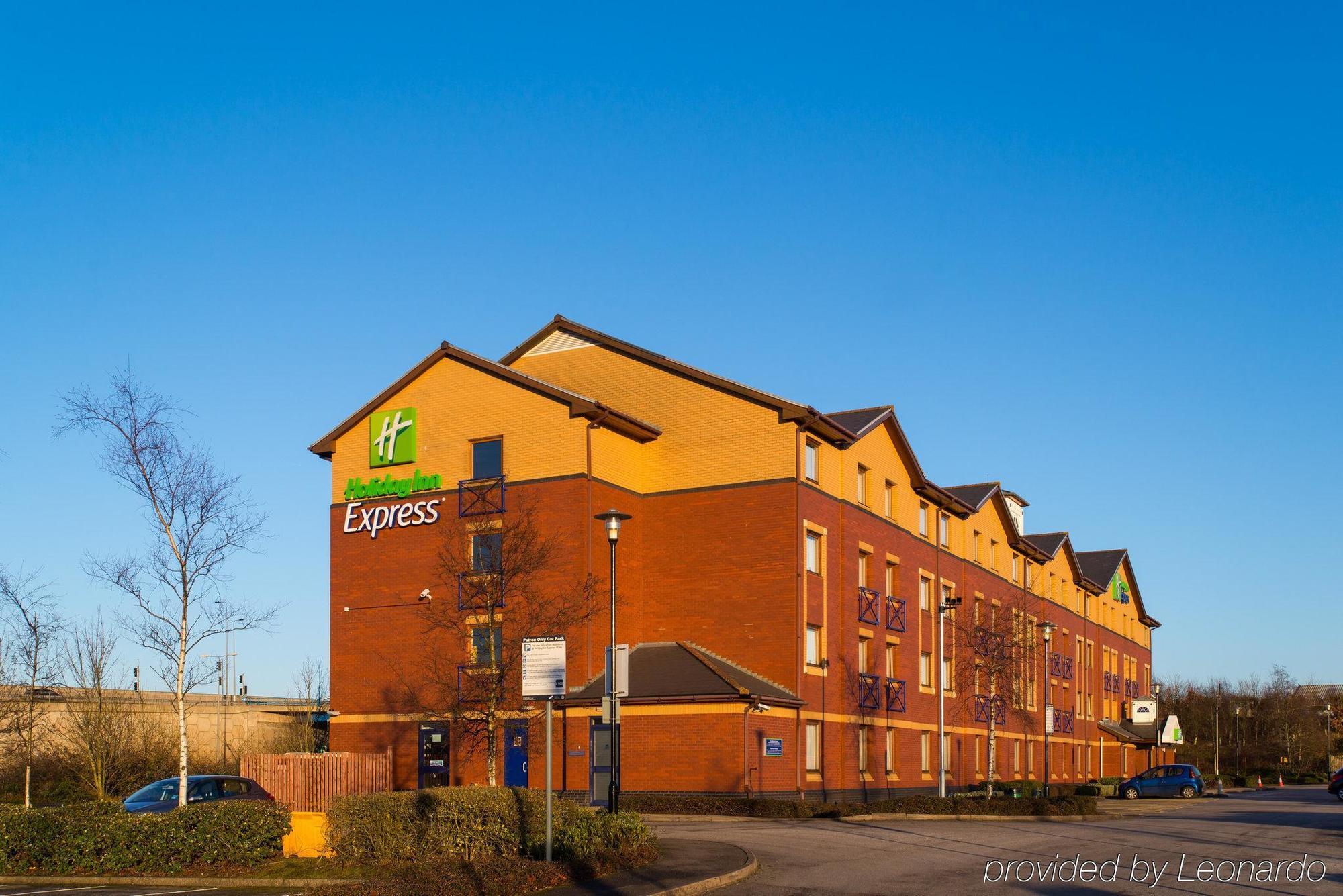 Holiday Inn Express Stoke-On-Trent By Ihg Exterior foto