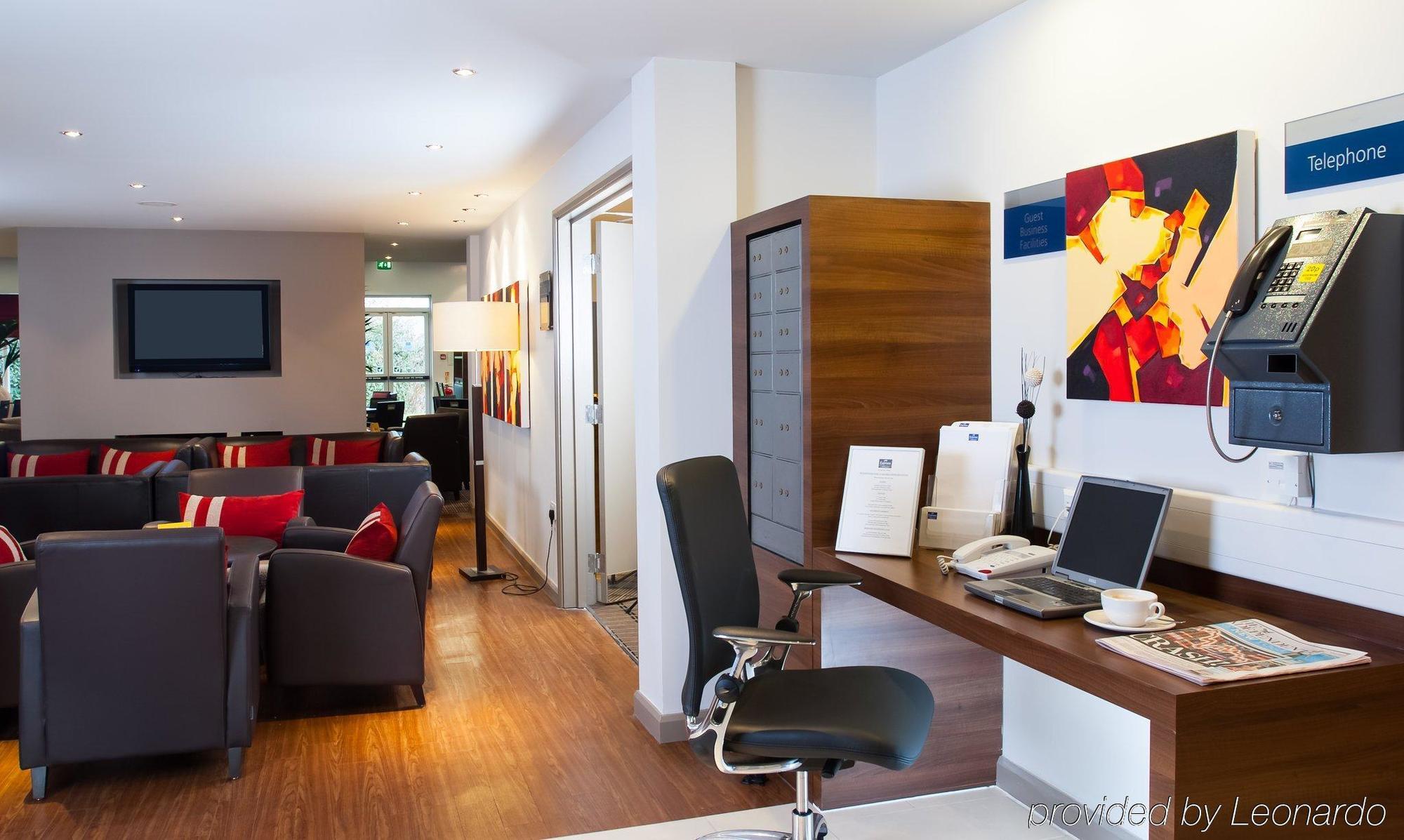 Holiday Inn Express Stoke-On-Trent By Ihg Exterior foto