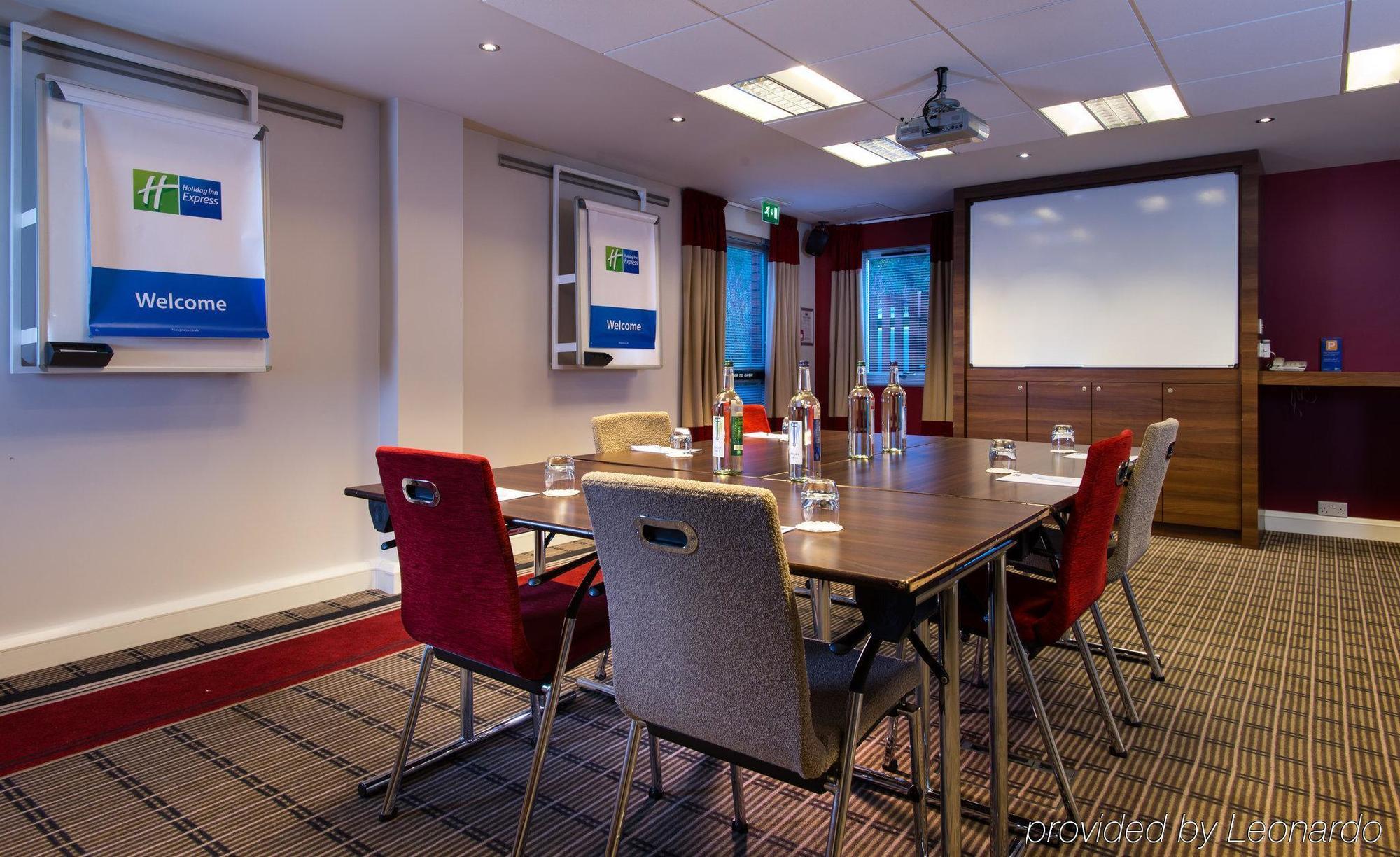 Holiday Inn Express Stoke-On-Trent By Ihg Exterior foto