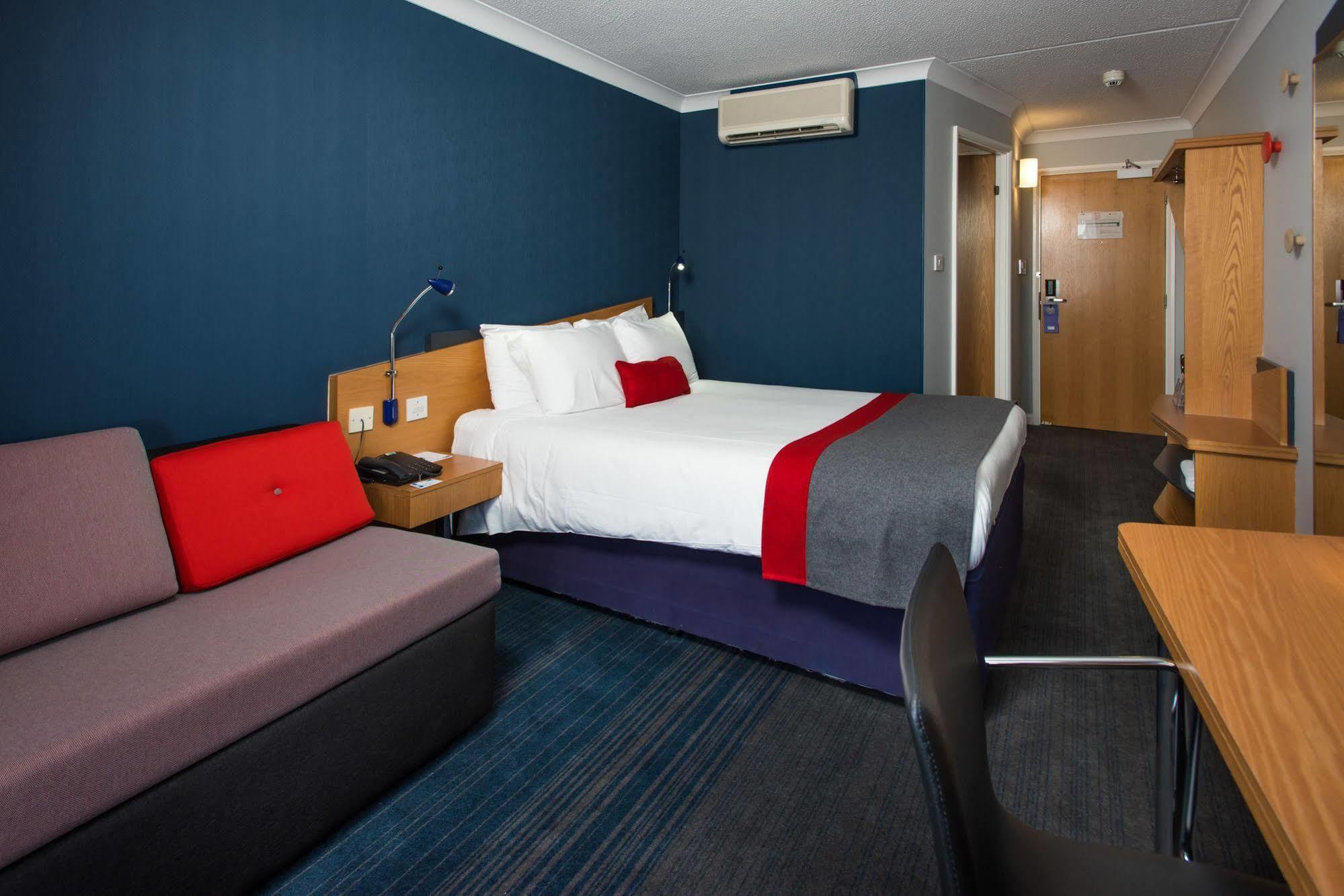 Holiday Inn Express Stoke-On-Trent By Ihg Exterior foto