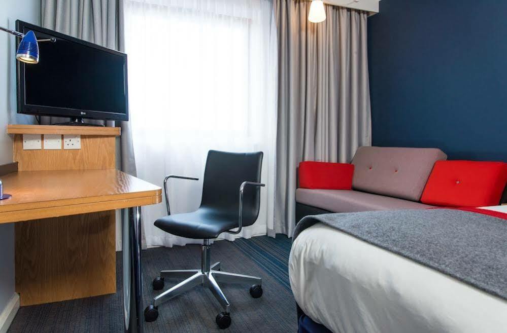 Holiday Inn Express Stoke-On-Trent By Ihg Exterior foto